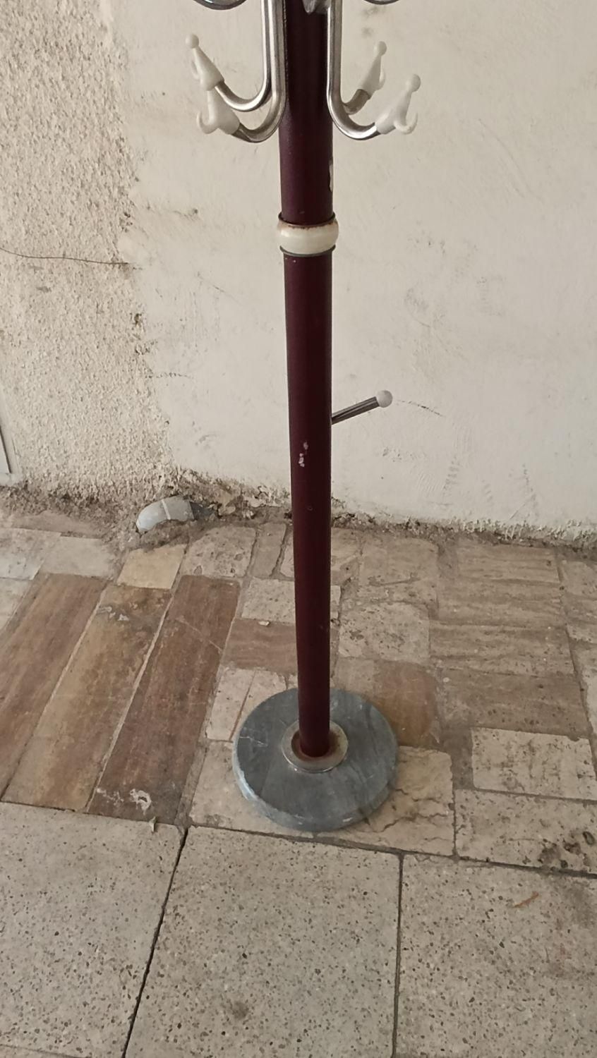 چوب لباسی ایستاده|بندرخت و رخت‌آویز|تهران, اکباتان|دیوار