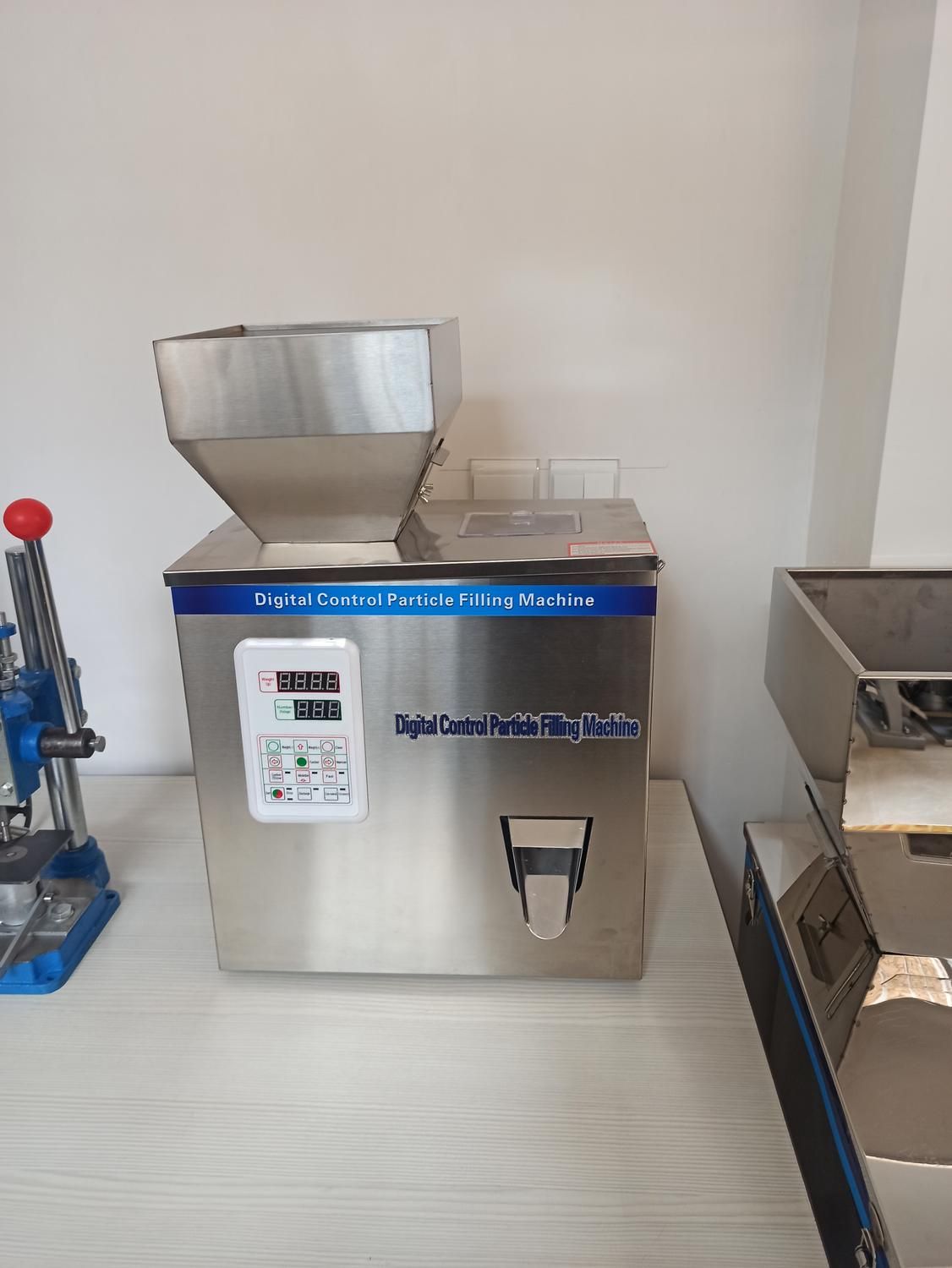 دستگاه بسته بندی خانگی|ماشین‌آلات صنعتی|فلاورجان, |دیوار