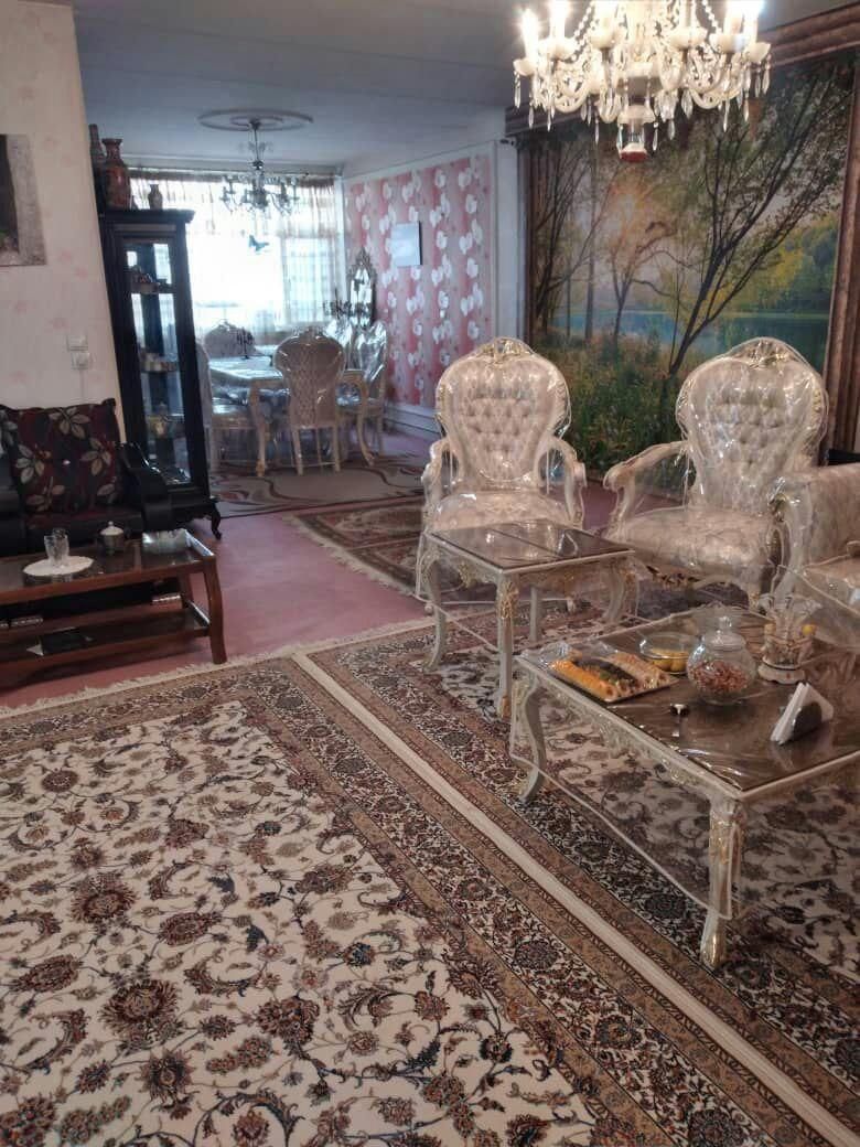 ویلایی زمین دوکله بر بلوارهوشیارگلشهر|فروش خانه و ویلا|کرج, گلشهر|دیوار
