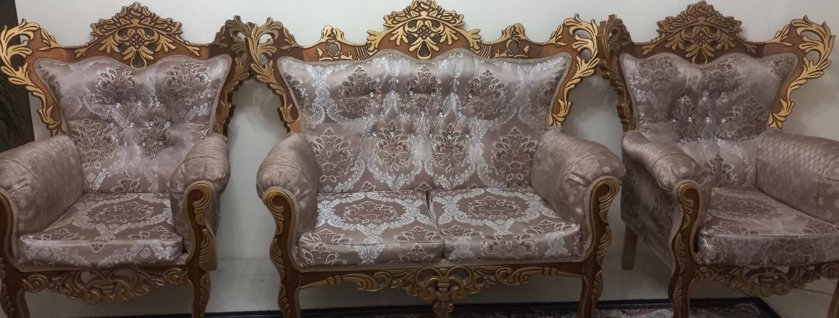 مبل نیمه سلطنتی تاج دار|مبلمان خانگی و میز عسلی|پرند, |دیوار