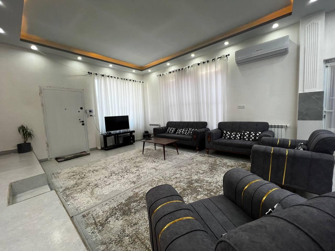 اجاره ویلا استخر دار آب گرم نزدیک شهر سه خوابه|اجارهٔ کوتاهمدت ویلا و باغ|فومن, |دیوار