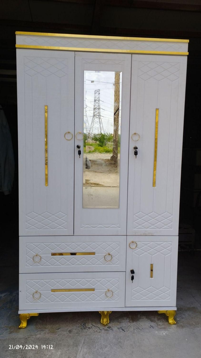 کمد لباس سه درب باکسدار ویترین لحافت|جاکفشی، کمد، دراور|مشهد, خواجه ربیع|دیوار