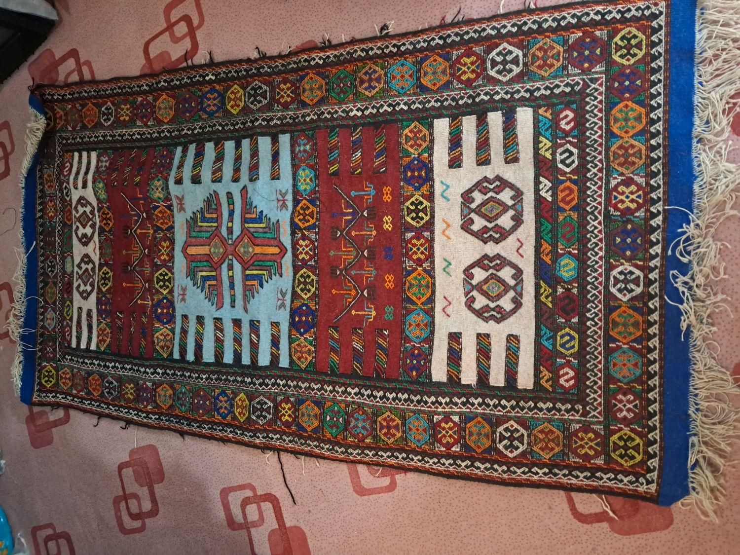 گلیم خوش نقش و نگار|گلیم، جاجیم، گبه|بجنورد, |دیوار