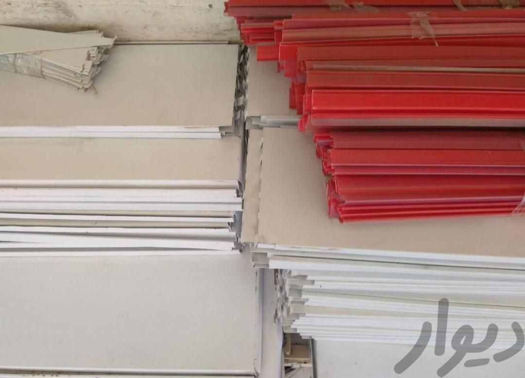 قفسه آسان نصب فروشگاهی،سفید قرمز،به قیمت دوسال پیش|فروشگاه و مغازه|اصفهان, طوقچی|دیوار