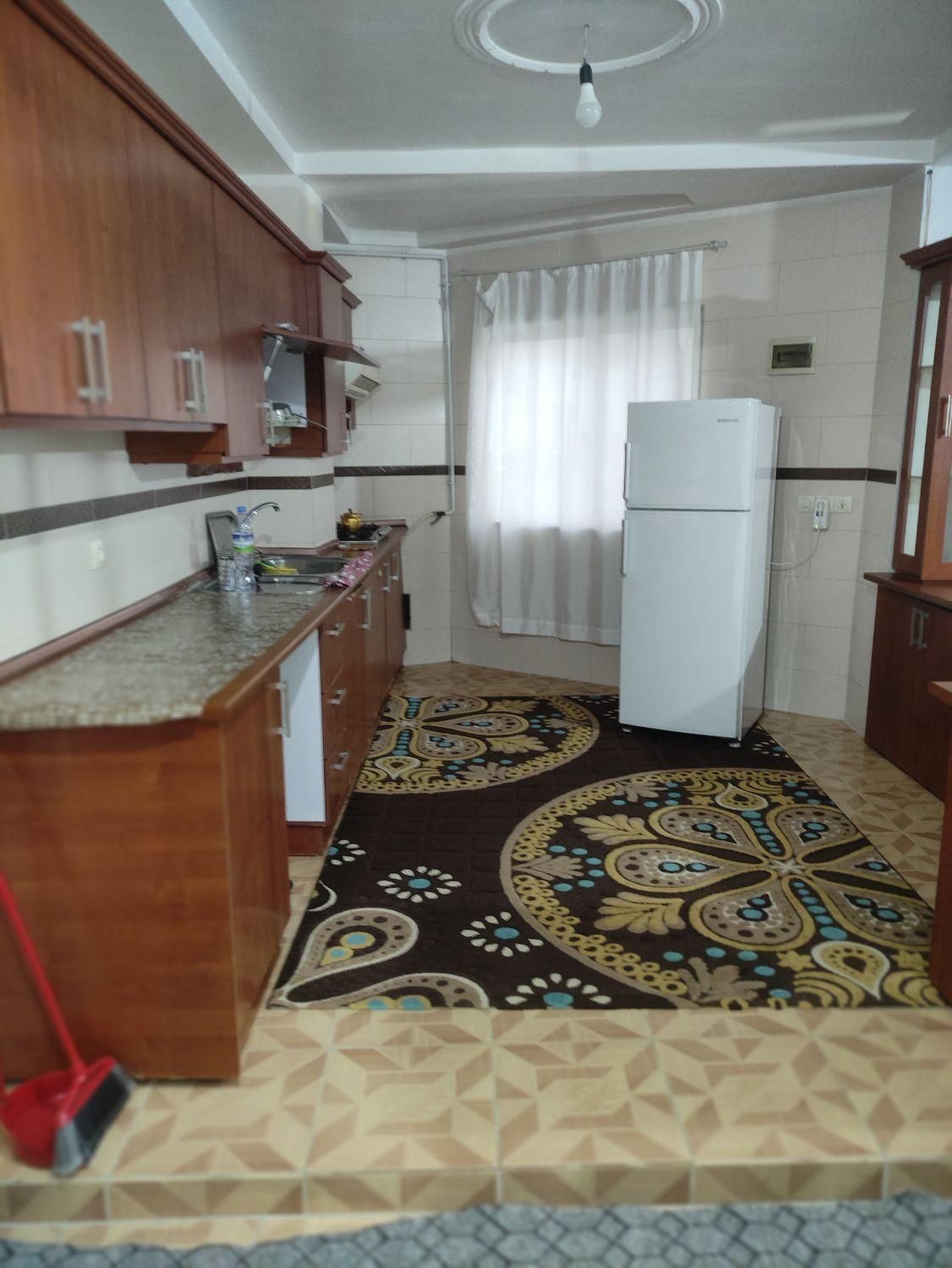 اپارتمان سه طبقه طبقه اول اجاره|اجارهٔ کوتاه‌مدت آپارتمان و سوئیت|بندر انزلی, معلم|دیوار