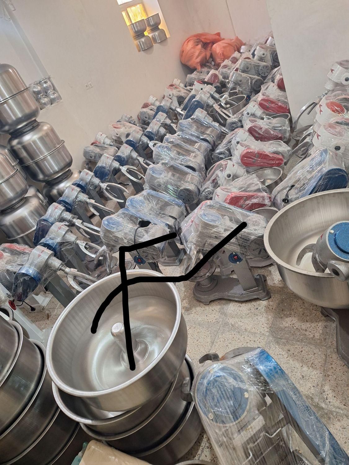 اشرافی خمیرکن vv خمیرگیر77 خمیر گیر کامل  استریل|خردکن، آسیاب، غذاساز|خمینی‌شهر, |دیوار