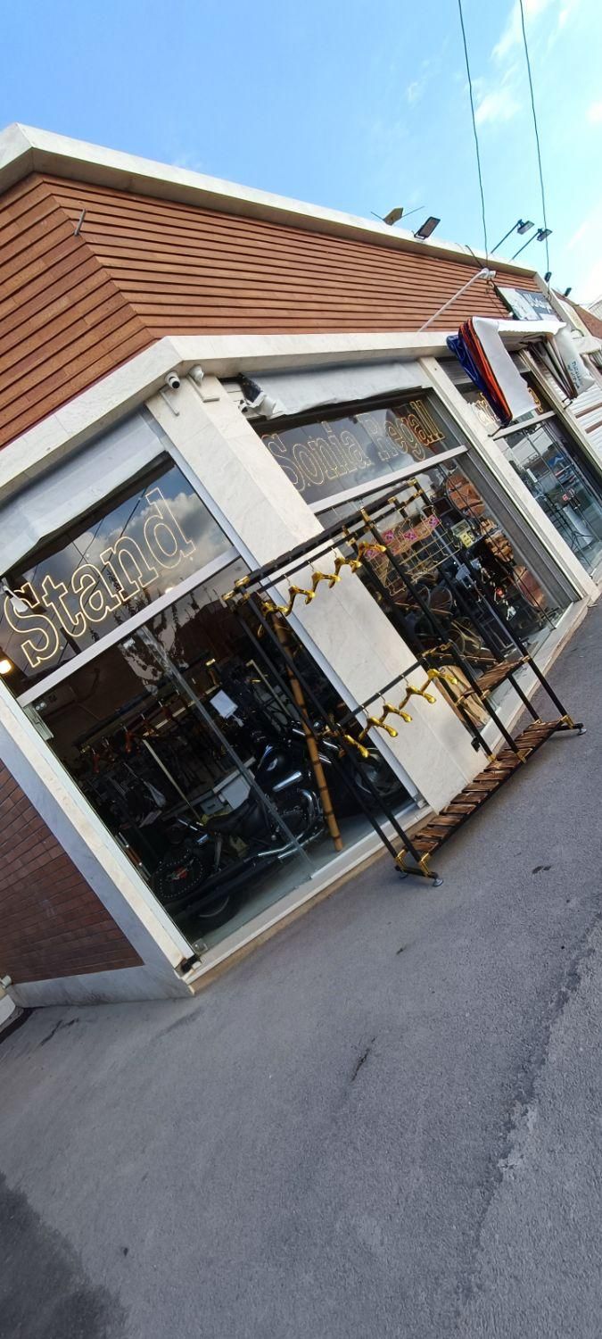 رگال استند مشکی طلایی چوبلباسی خور|جاکفشی، کمد، دراور|اصفهان, پوریای ولی|دیوار