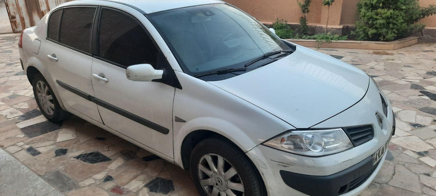 مگان ۲۰۰۰ اتوماتیک ۱۳۹۰ بدون رنگ و ضربه|خودرو سواری و وانت|اصفهان, بهارانچی|دیوار