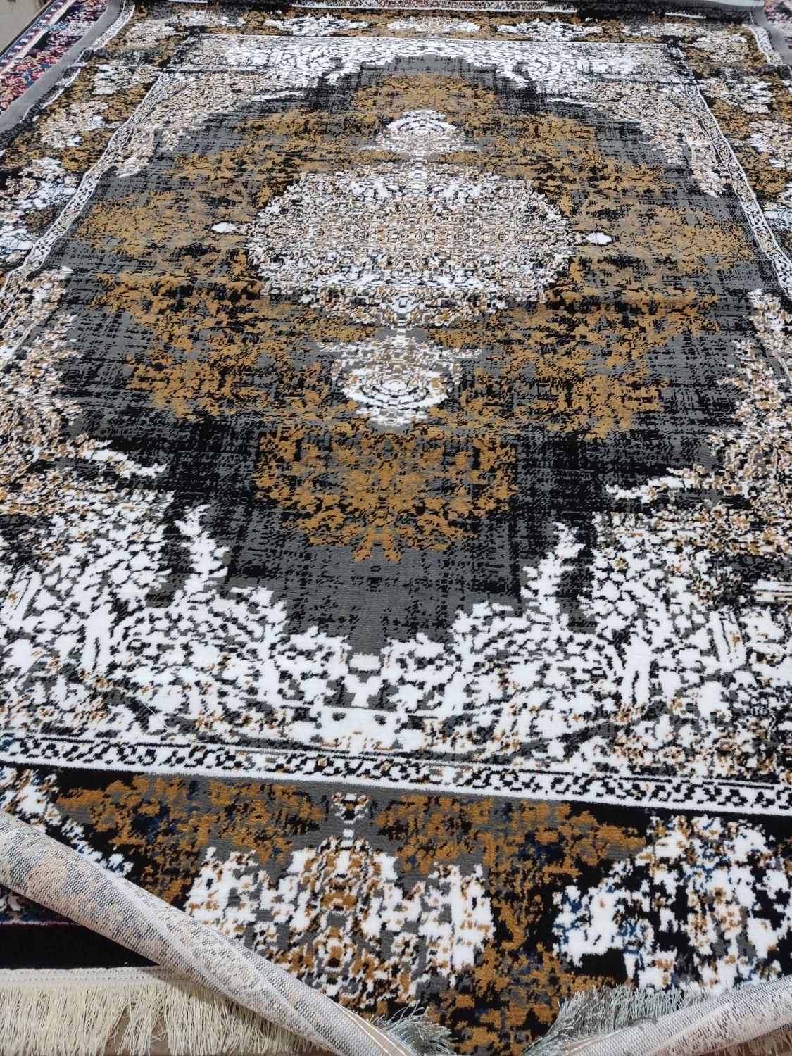 فرش پتینه با کیفیت ))))|فرش|شیراز, کوشک میدان|دیوار