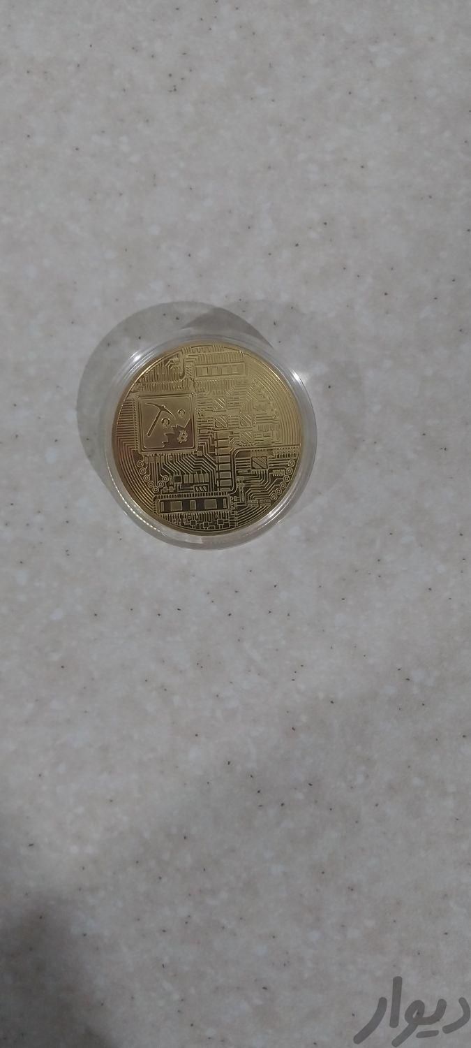 طرح بیت کوین دکوری طلایی سکه|سکه، تمبر و اسکناس|تهران, توحید|دیوار
