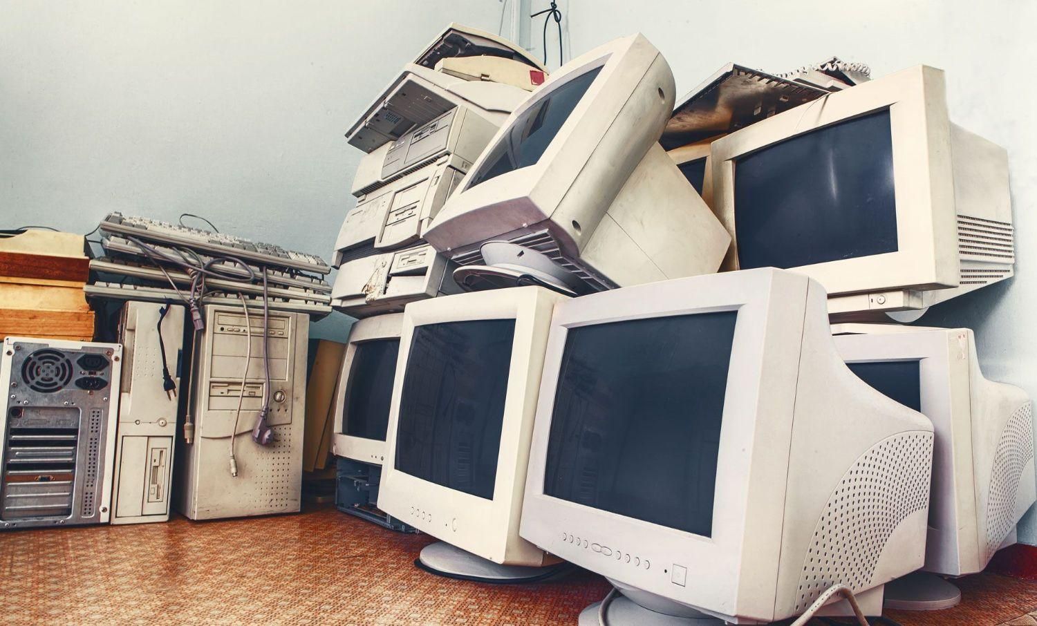 ضایعات ماینر ها کیس ها قدیمی مانیتور ها سایر قطعات|قطعات و لوازم جانبی رایانه|مشهد, نوید|دیوار