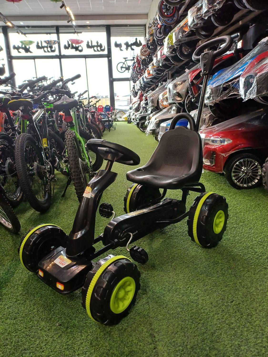 ماشین سه چرخه تاپ کارپدالی/مدل چهارچرخ زنجیری|اسباببازی بچه|مشهد, توس (بلوار توس)|دیوار