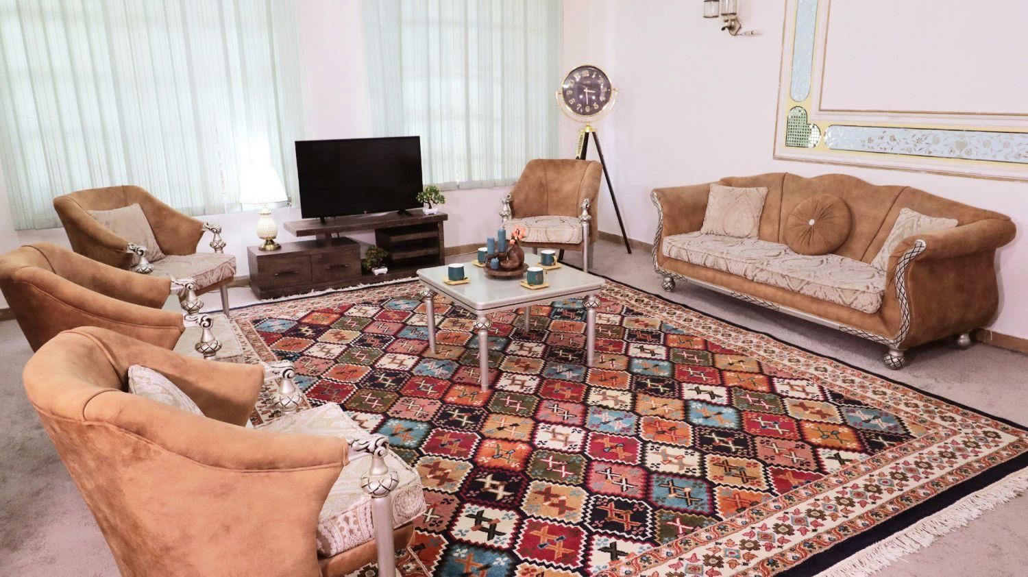 اجاره مبله ویلایی دو خواب و دلباز|اجارهٔ کوتاه‌مدت آپارتمان و سوئیت|شیراز, یخ سازی|دیوار