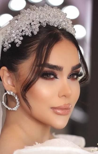 میکاپ تخصصی محفلی و عروس وآموزش صفرتاصد میکاپ|خدمات آرایشگری و زیبایی|اصفهان, رزمندگان|دیوار