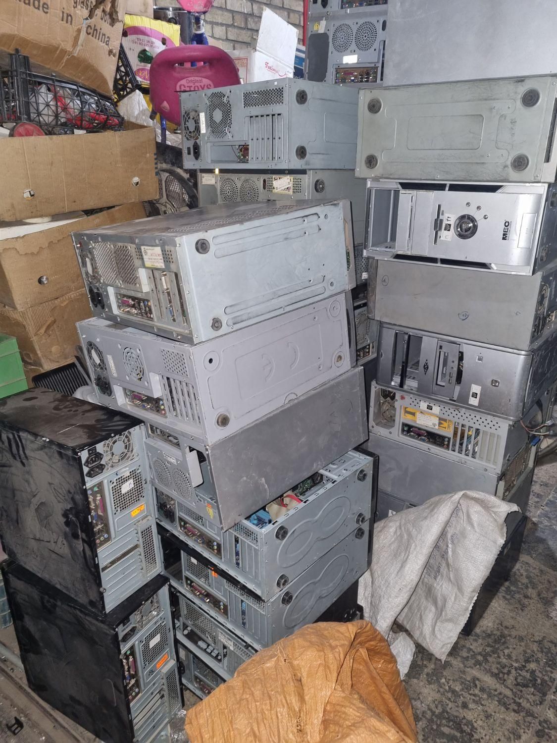 کامپیوترهای قدیمی اوراقی|قطعات و لوازم جانبی رایانه|مشهد, ثامن|دیوار