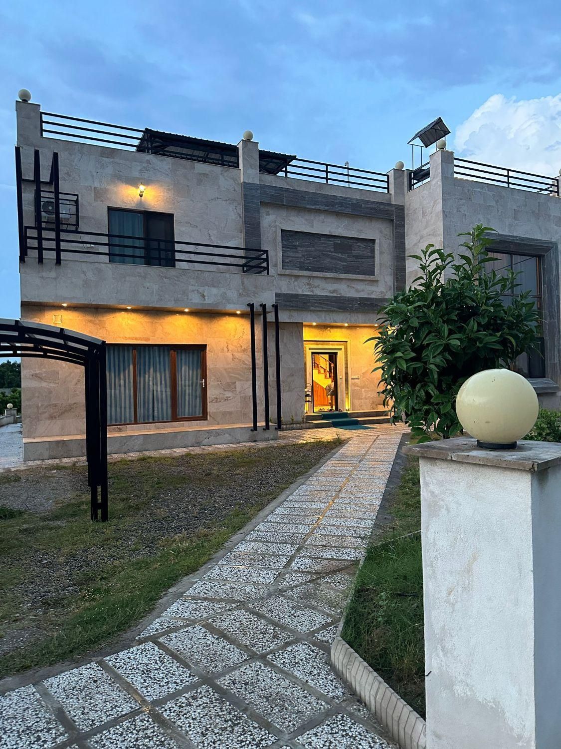 ویلا مدرن استخردار نوساز رفگاردن آلاچیق|اجارهٔ کوتاه‌مدت ویلا و باغ|رامسر, |دیوار