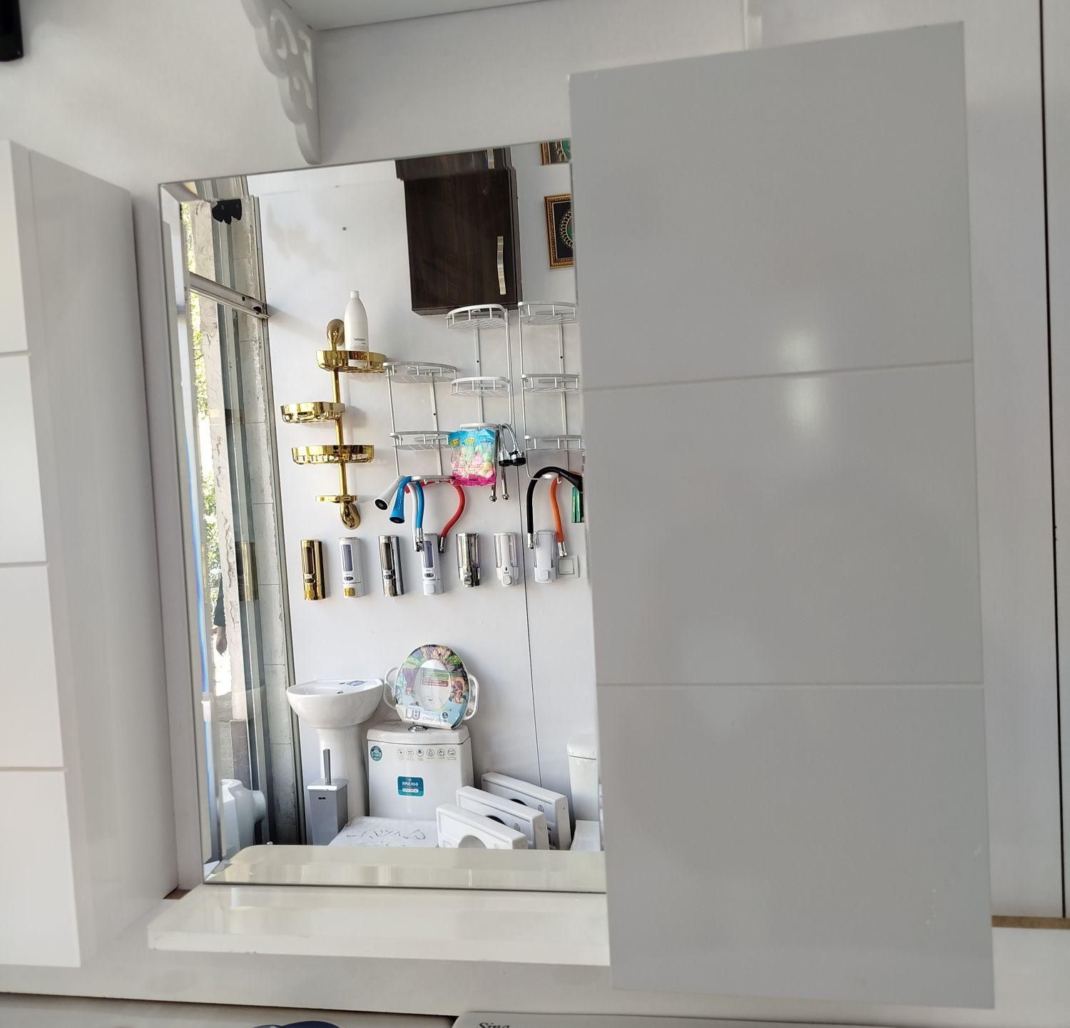 باکس آیینه پی.وی.سی (pvc) صد درصد ضد آب|لوازم سرویس بهداشتی|شیراز, پانصد دستگاه ارتش|دیوار