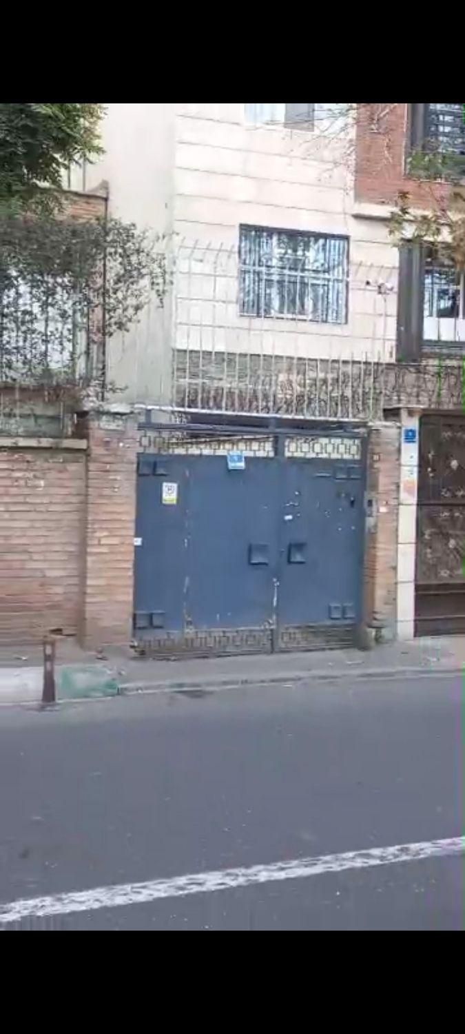 ۲۱۶ متر کلنگی،بر۱۰، ۳۰۵متر بنا قابل سکونت، سبلان ج|فروش زمین و ملک کلنگی|تهران, شارق شرقی|دیوار