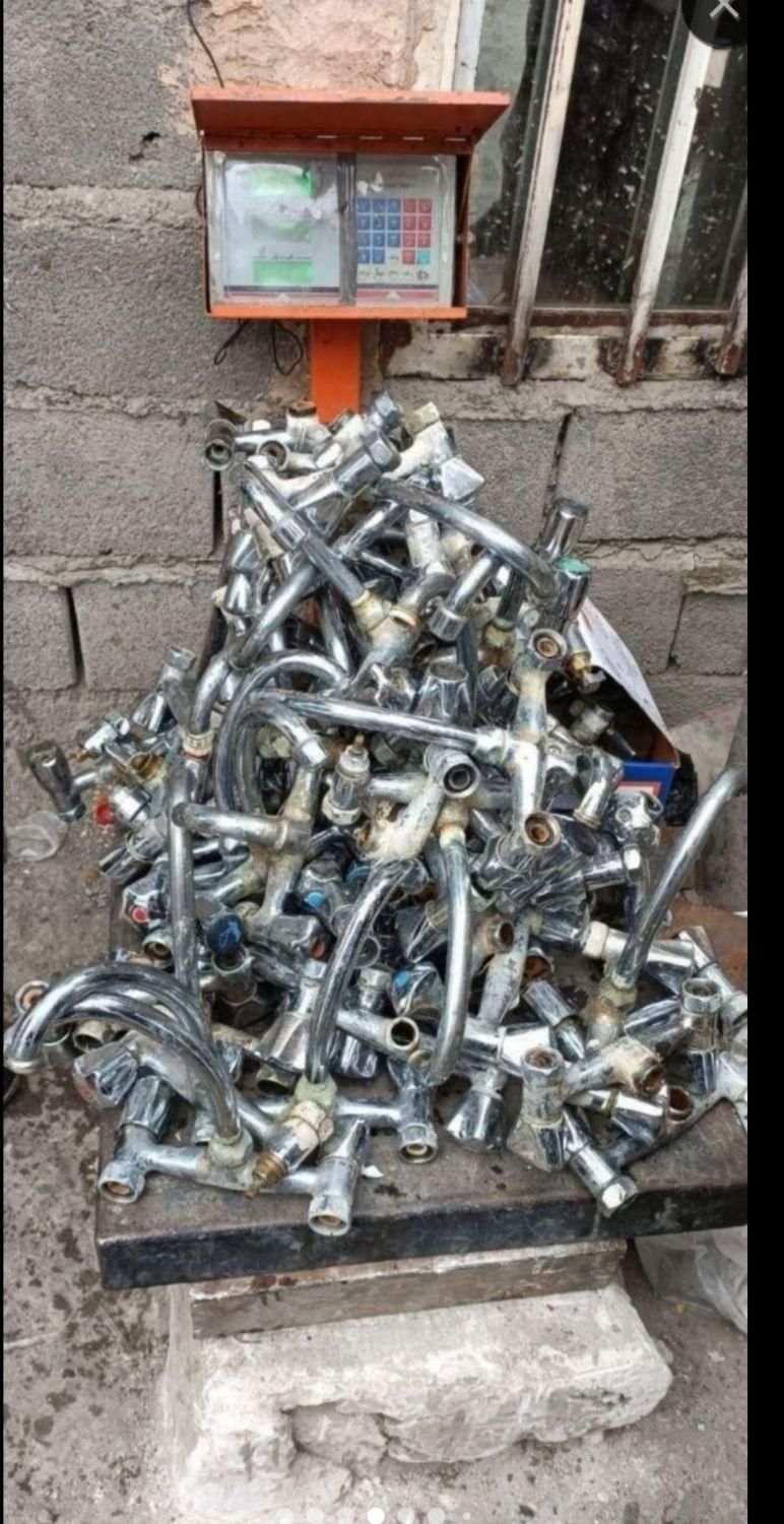 ضایعات آهن درسراسر مشهد سیار با باسکول دیجیتال.|عمده‌فروشی|مشهد, توس (بلوار توس)|دیوار