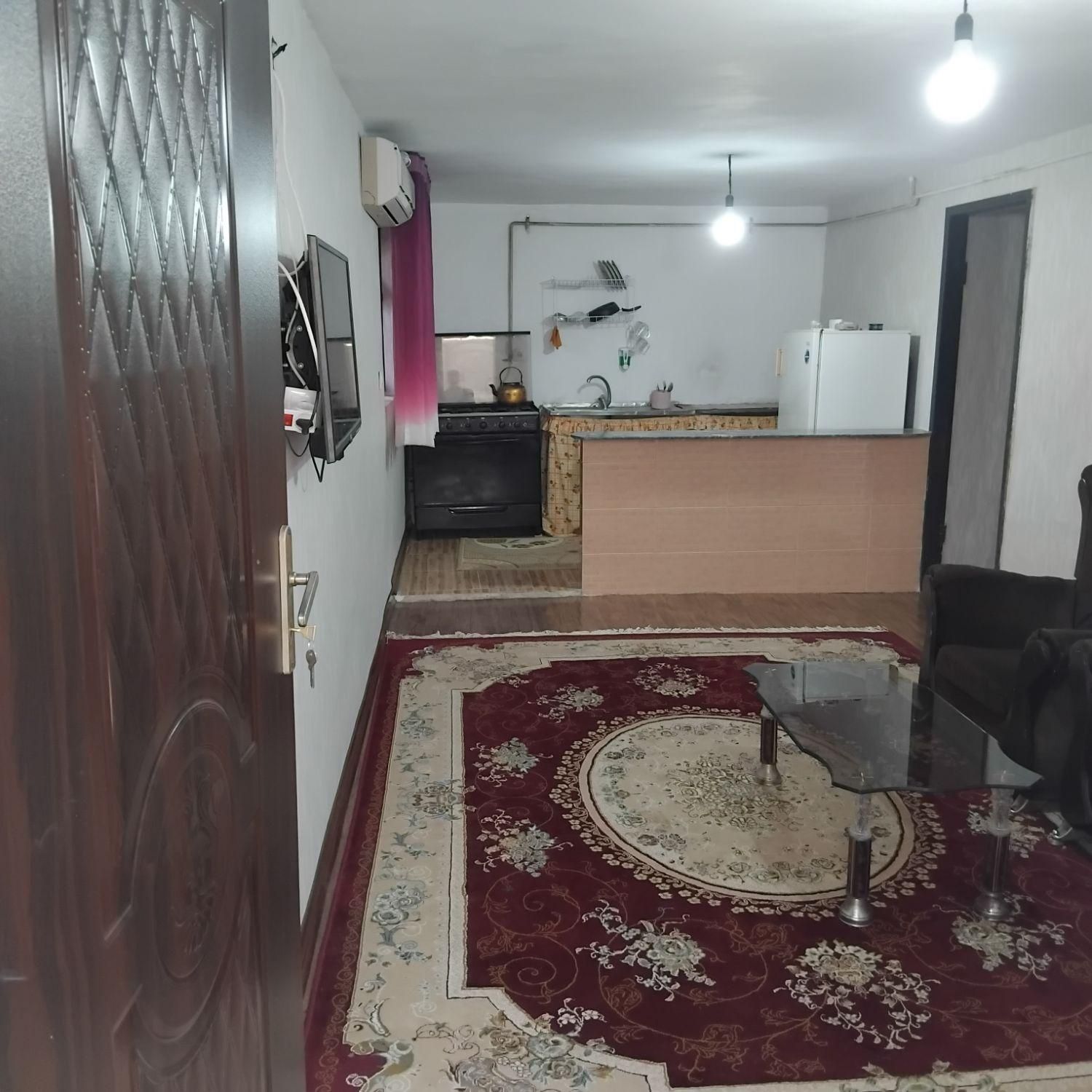 اجاره سوئیت دربست حیاط دار با پارکینگ|اجارهٔ کوتاه‌مدت آپارتمان و سوئیت|ساری, |دیوار