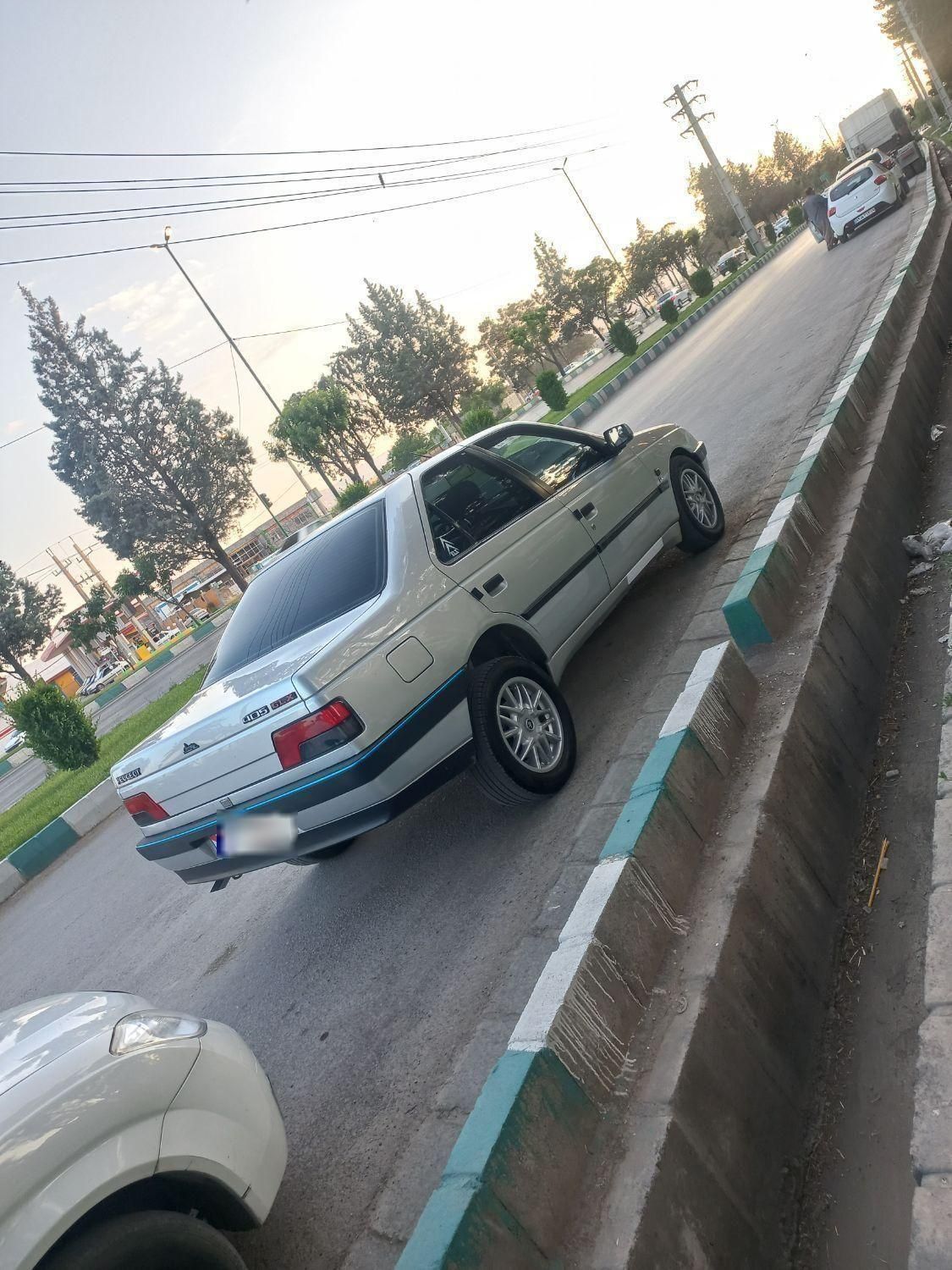 پژو 405 جی ال ایکس (GLX)، مدل ۱۳۸۵|خودرو سواری و وانت|کرمانشاه, |دیوار