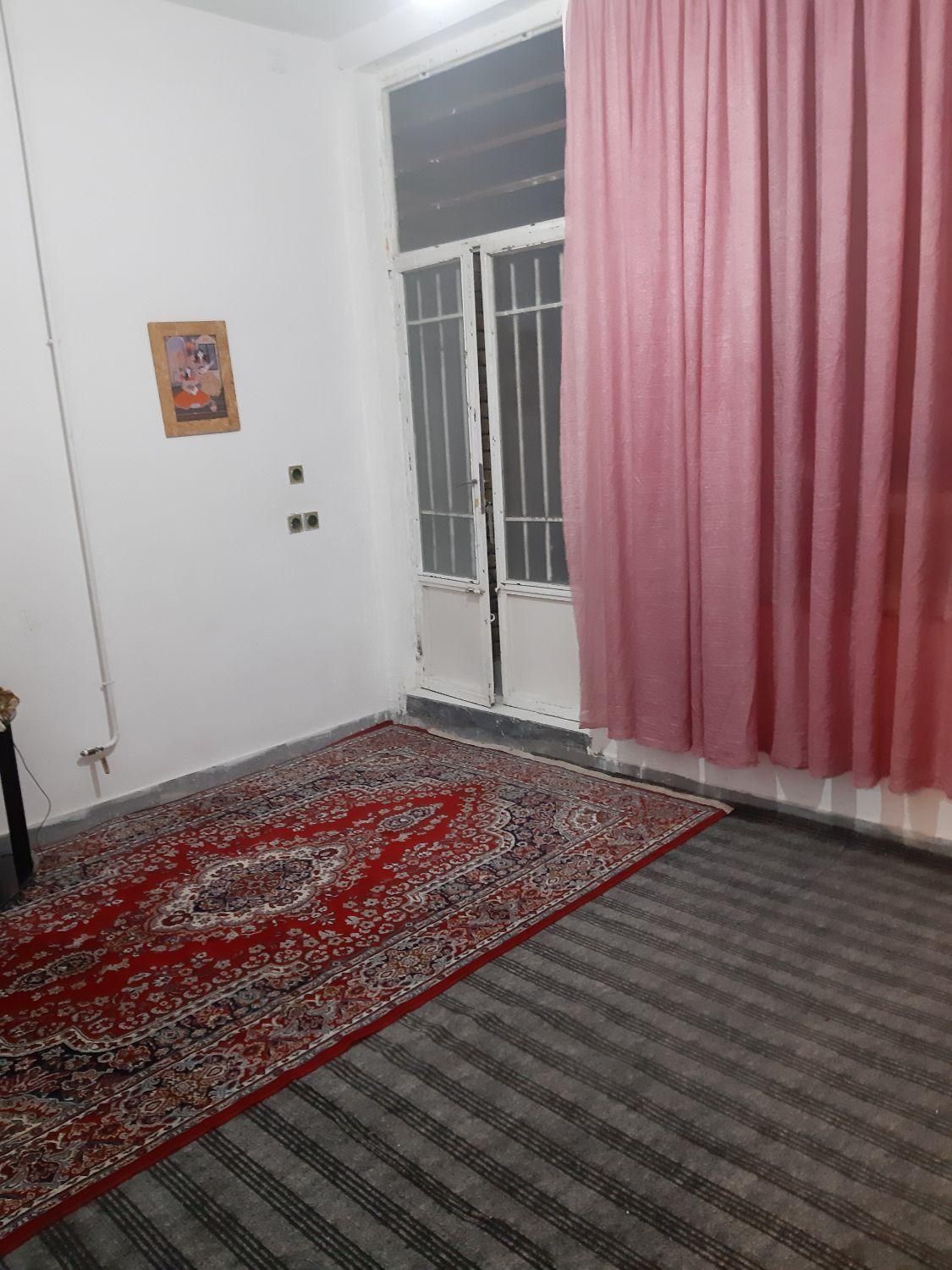 اجاره سوییت باپارکینگ میدان نیایش|اجارهٔ کوتاه‌مدت آپارتمان و سوئیت|کرمانشاه, |دیوار