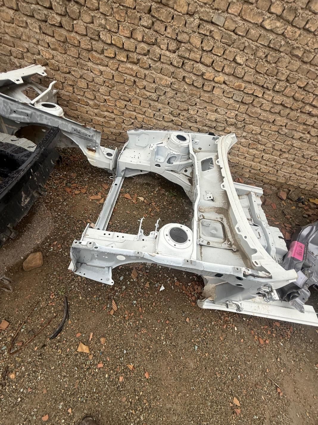 شاسی پارس شاسی پژو قسمت جلو پارس قسمت جلو پژو|قطعات یدکی و لوازم جانبی|تهران, جنت‌آباد شمالی|دیوار