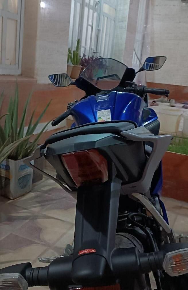 یاماها اندونزی R15 Yamaha کاربنی سری اول مشابه صفر|موتورسیکلت|شیراز, فرگاز|دیوار