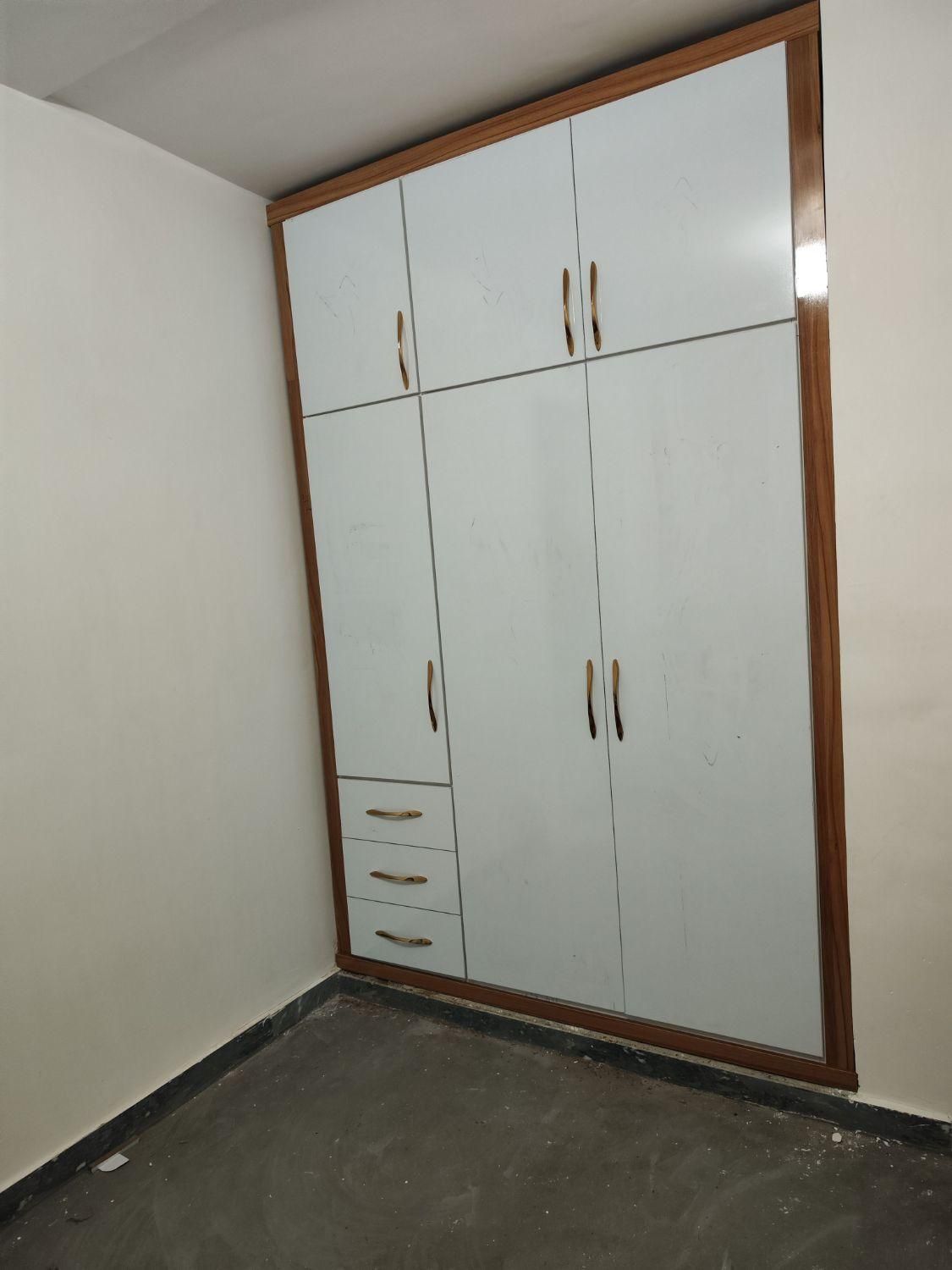 کمددیواری کدهشتادوچهار ترکیب دو رنگ|جاکفشی، کمد، دراور|اردبیل, |دیوار