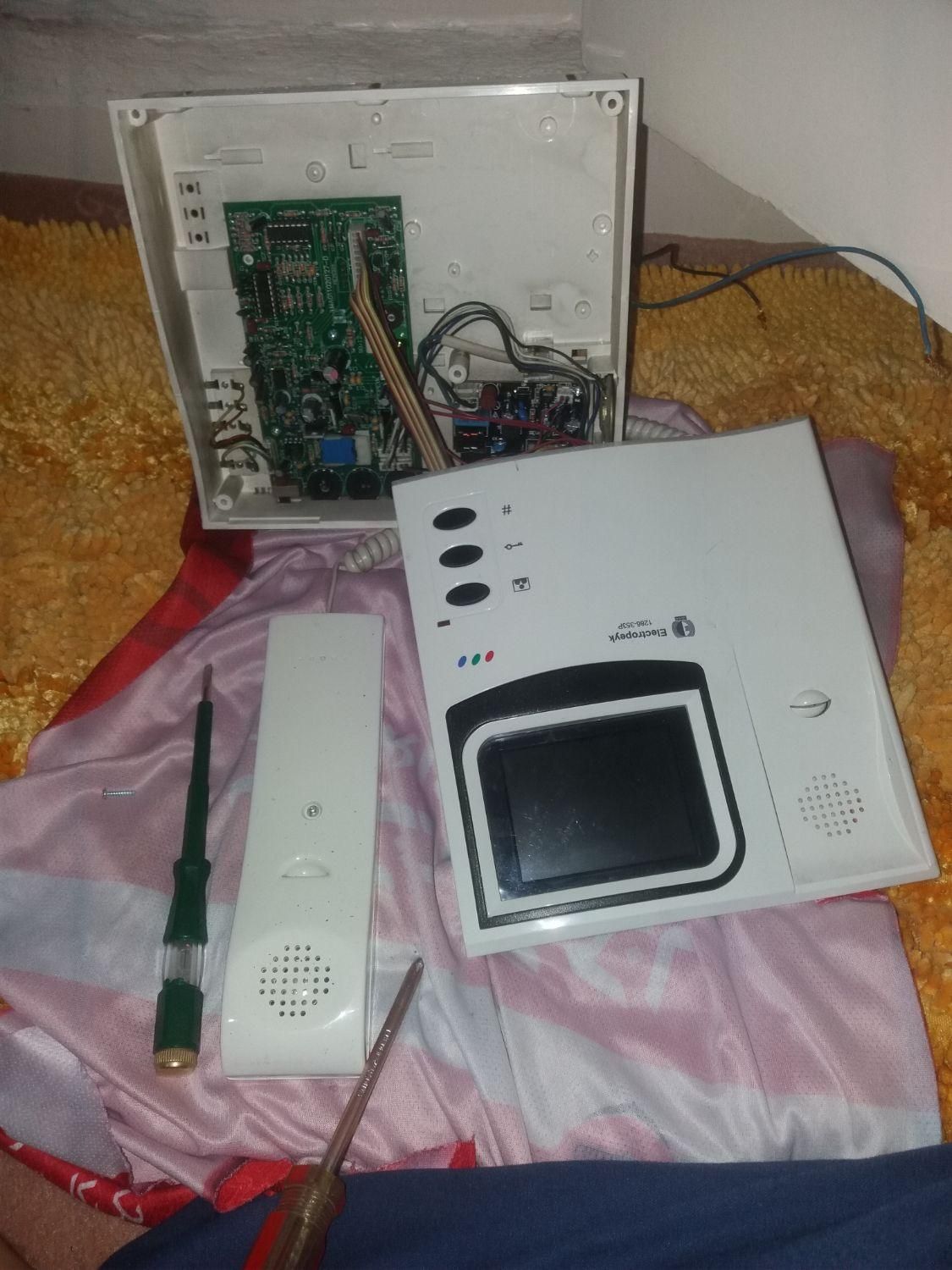 نصب و تعمیرات آیفون تصویری صوتی نصاب تعمیرکار تلفن|خدمات پیشه و مهارت|تهران, ابوذر (منطقه ۱۵)|دیوار