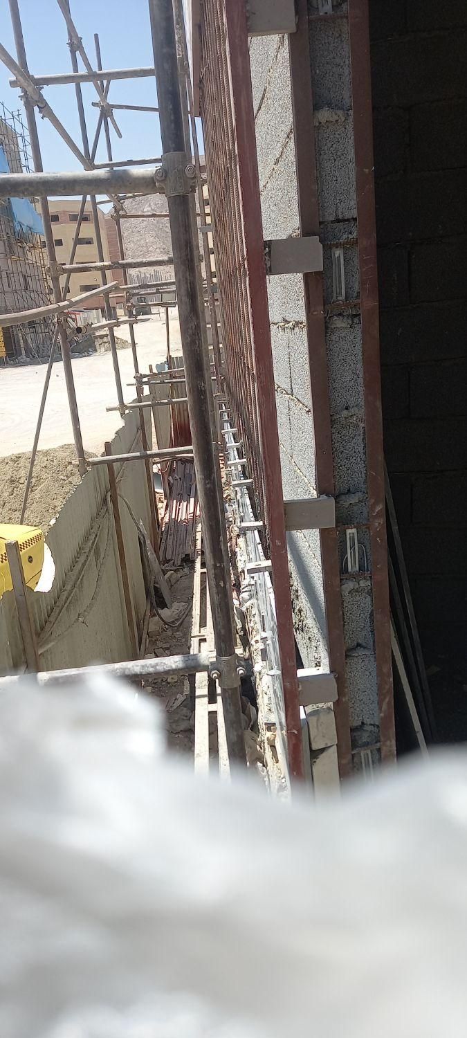 نیازمند تعدادی کارگر ساده و برشکار سنگ ساختمان|استخدام معماری، عمران و ساختمانی|اصفهان, لاله|دیوار