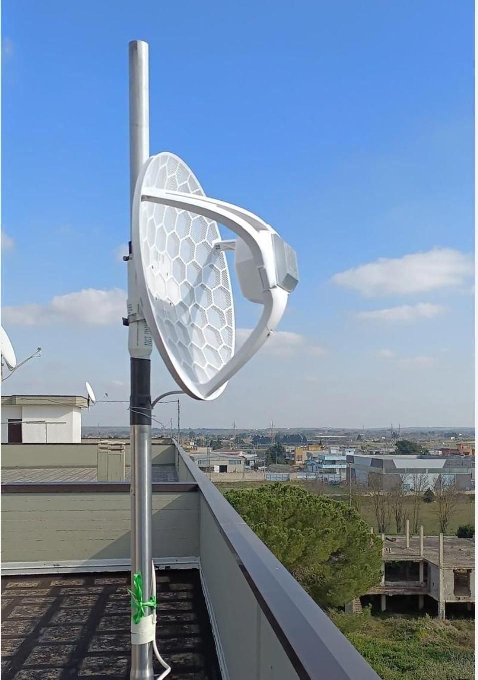 رادیو وایرلس با بر ۱۵کیلومتر اینترنت بی سیم|مودم و تجهیزات شبکه|شیراز, سینما سعدی|دیوار