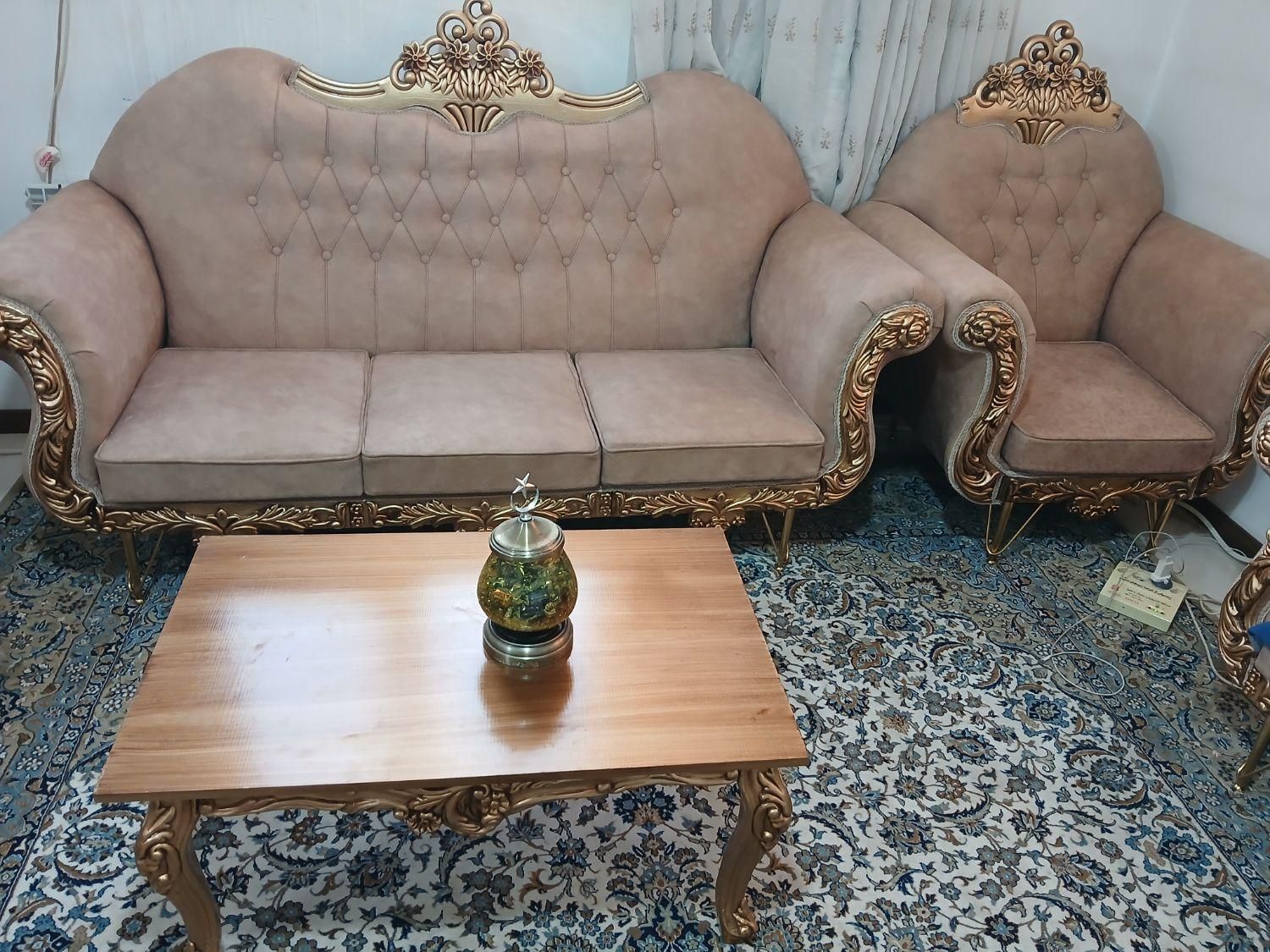 مبل|مبلمان خانگی و میز عسلی|شاهین‌شهر, ۹ دی|دیوار