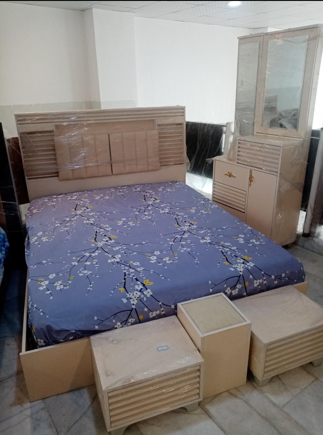 سرویس خواب کامل خطی|تخت و سرویس خواب|کرمان, |دیوار