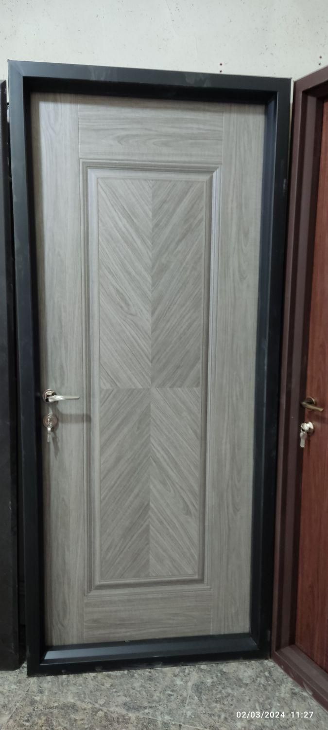 تعمیر کابینت و نصب درب چوبی وتعمیرسرویس خواب|خدمات پیشه و مهارت|ارومیه, |دیوار