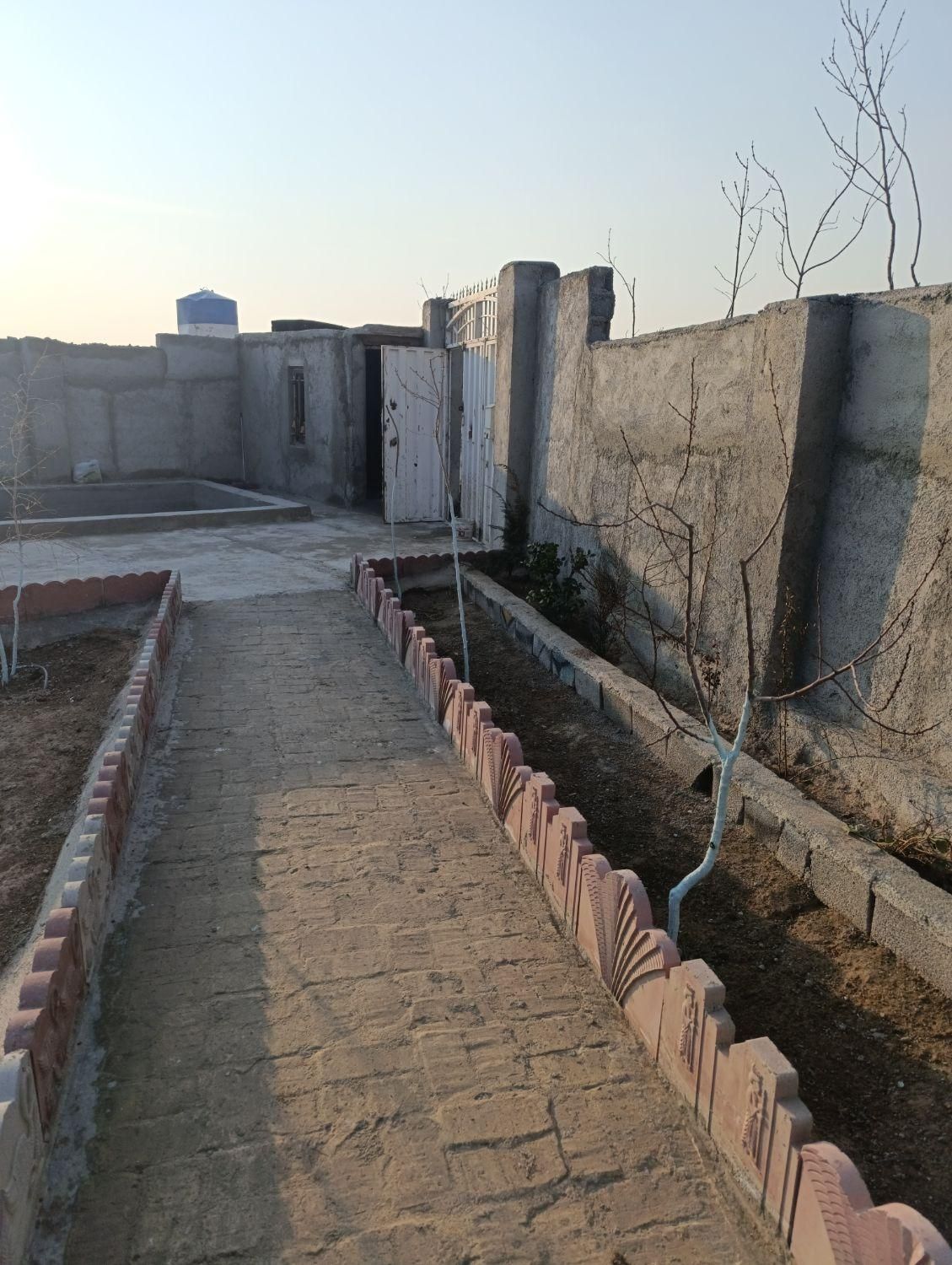 باغچه باغ۲۵۰/۳۰۰متر/چاه آب/بَرجاده/تک برگ برق مالک|فروش زمین و ملک کلنگی|شهریار, |دیوار