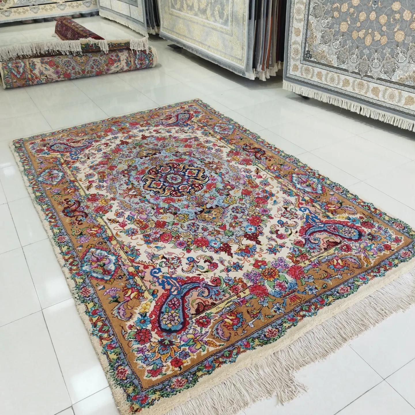 فرش طرح سالاری|فرش|مشگین شهر, |دیوار
