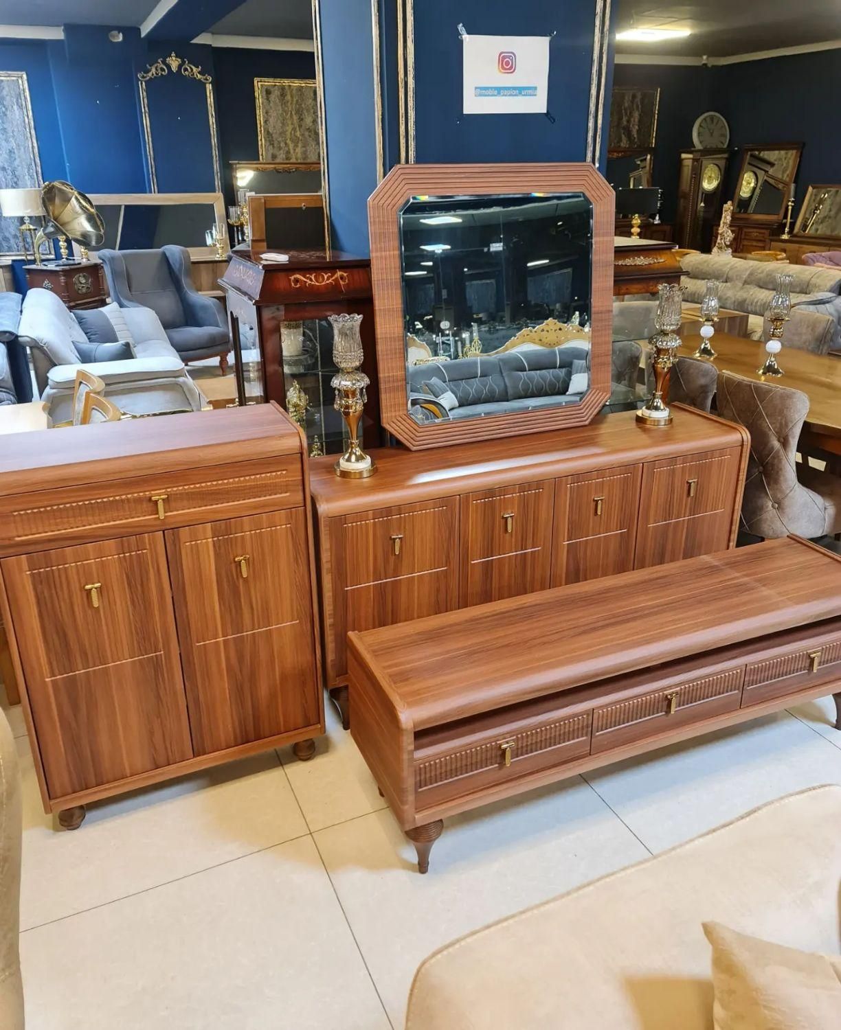 آینه کنسول دلوین شرکتی،میز تلویزیون|بوفه، ویترین، کنسول|ارومیه, |دیوار