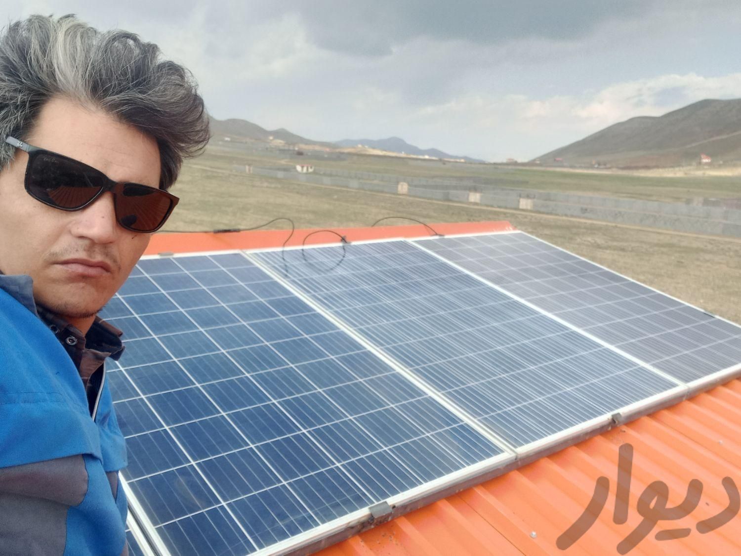 نصاب پنل های انرژی خورشیدی