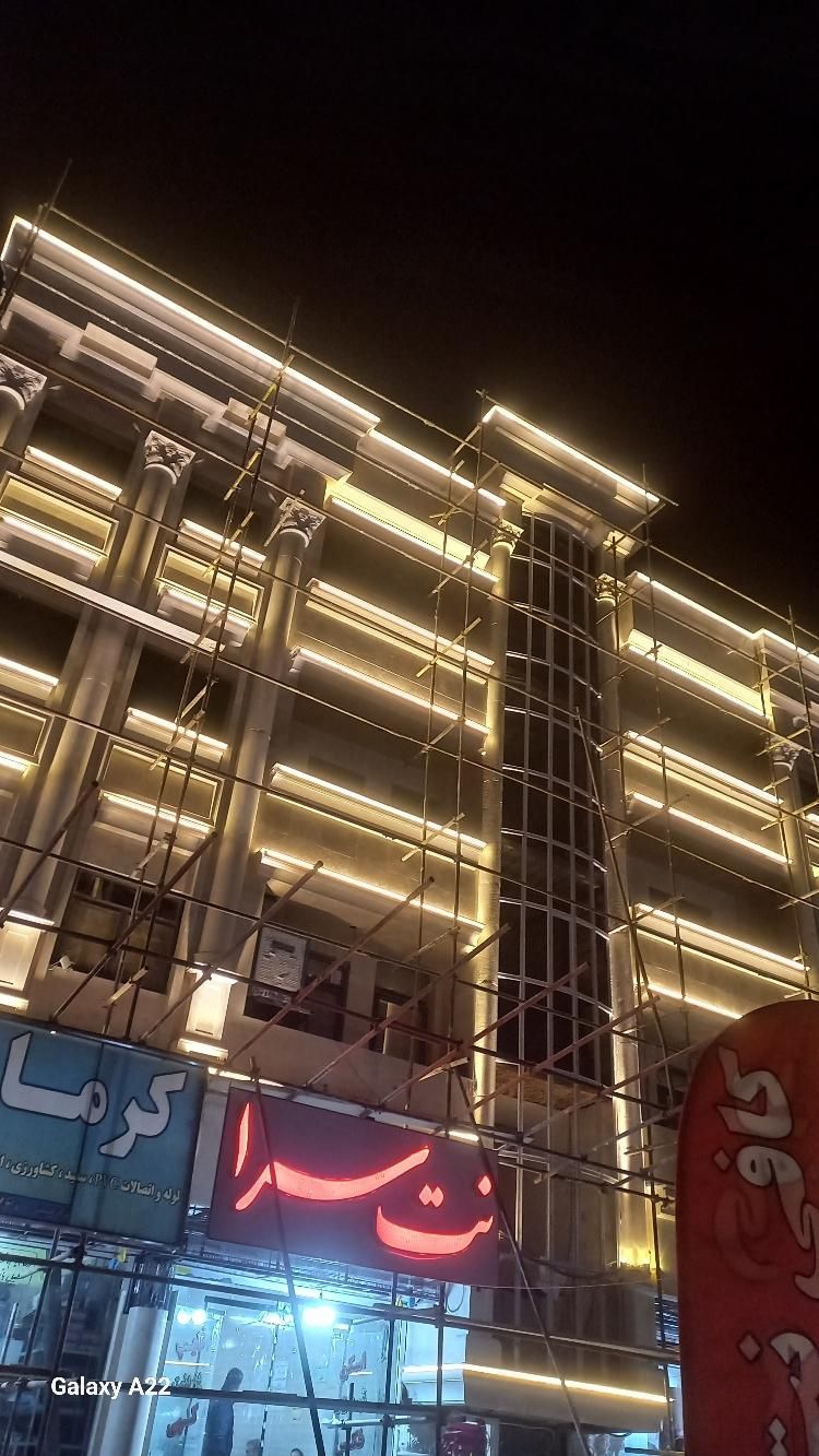 برقکار،برق‌کشی ساختمان/رفع اتصالی/سرویس کولر آیفون|خدمات پیشه و مهارت|کرمان, |دیوار