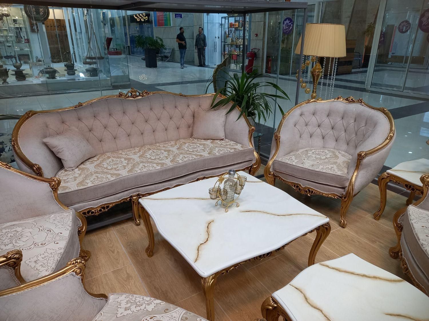 مبل زمرد|مبلمان خانگی و میز عسلی|شیراز, فخرآباد (دروازه کازرون)|دیوار