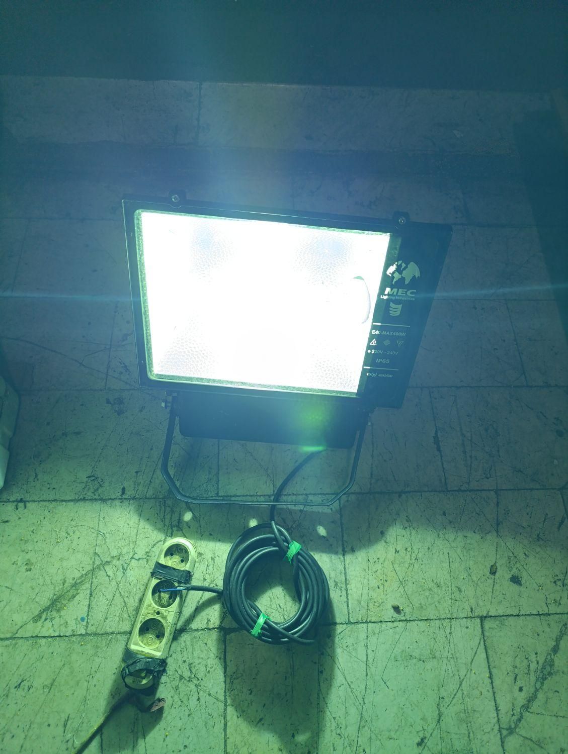 پروژکتور صنعتی  MEC   مارک  400W اندازه 40 در 30|لامپ و چراغ|تهران, زمزم|دیوار