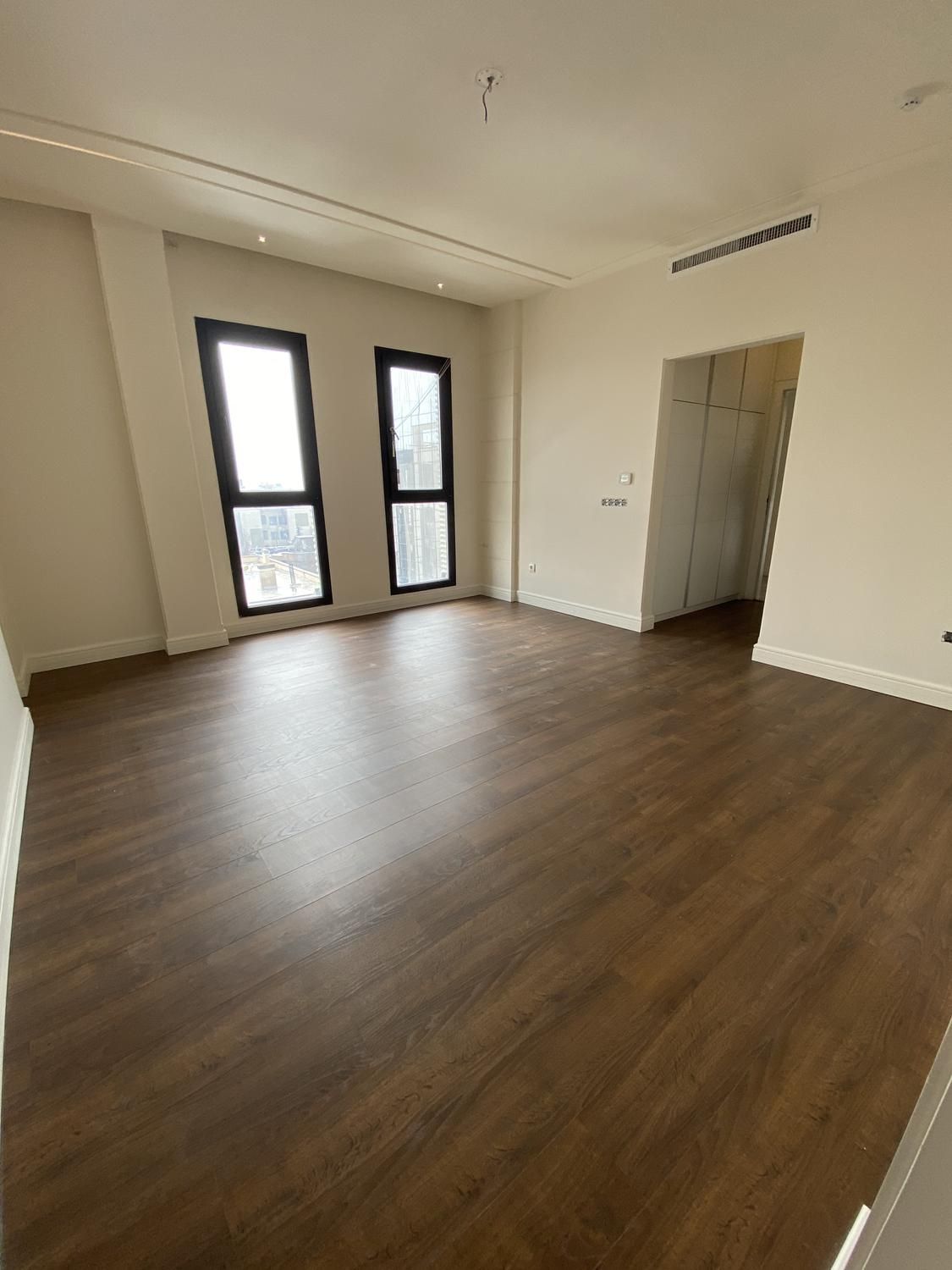 آپارتمان پاسداران/دروس ۲۰۱ متر شاهکار