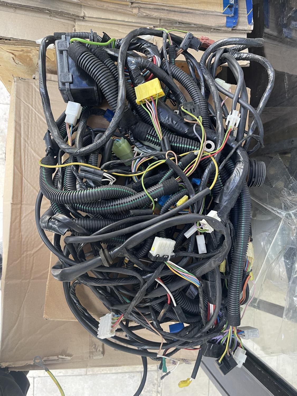 پخش سیم کشى کابین (جعبه فیوز) پیکان سوارى|قطعات یدکی و لوازم جانبی|شوش, |دیوار