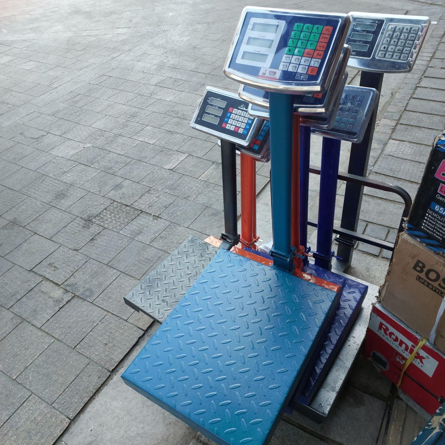 باسکول ۳۰۰ کیلویی محک ترازو باسکول دیجیتال|فروشگاه و مغازه|شیراز, بازار|دیوار