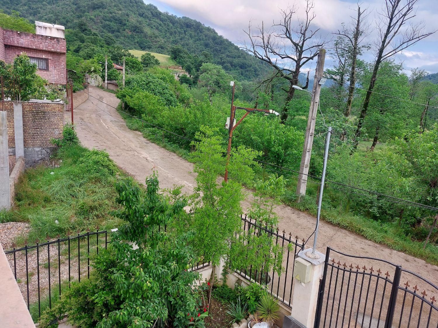 ویلا جنگلی دارای تراس باقر اباد|اجارهٔ کوتاه‌مدت ویلا و باغ|مینودشت, |دیوار