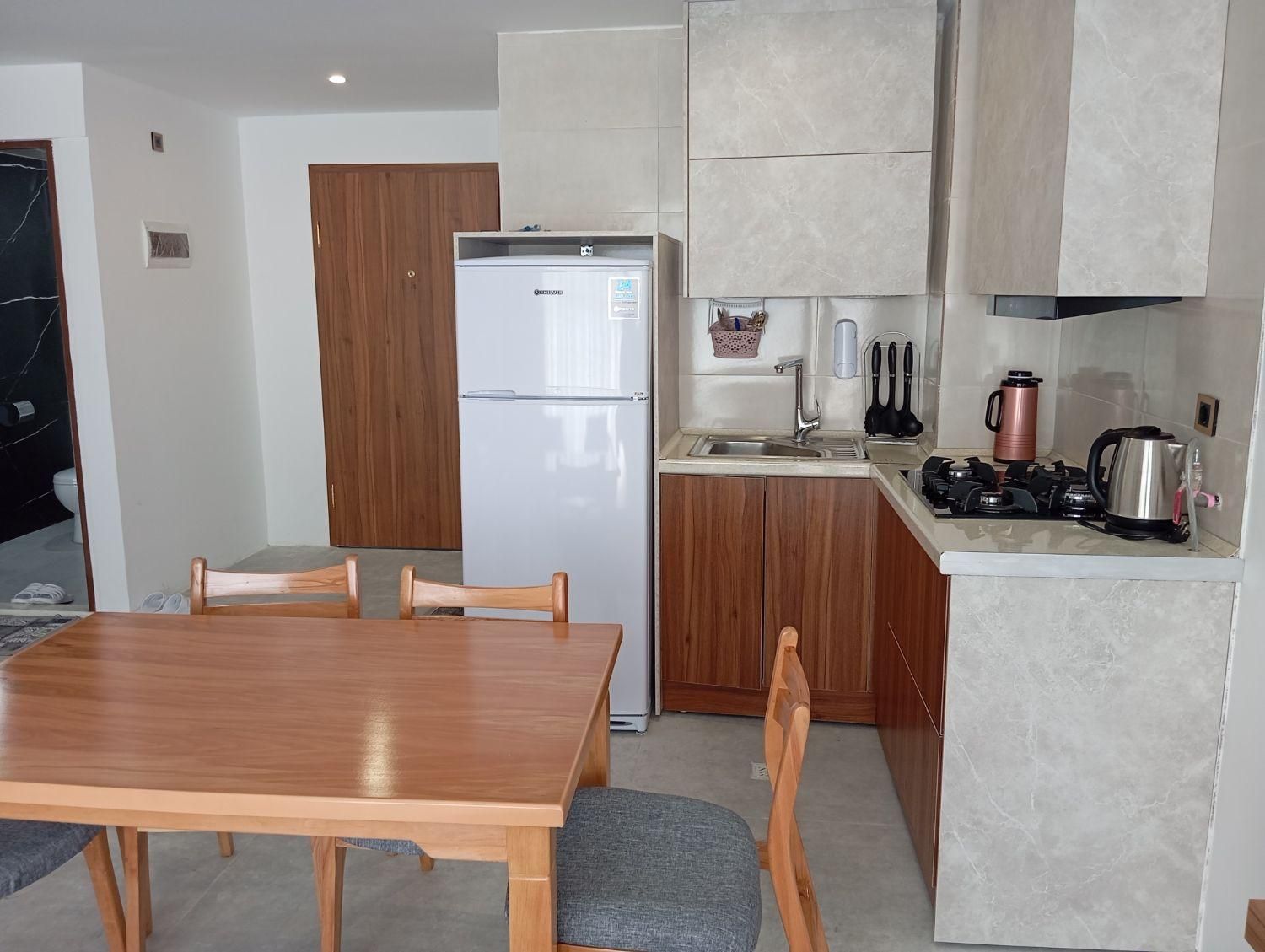 اجاره هتل آپارتمان به صورت روزانه|اجارهٔ کوتاهمدت آپارتمان و سوئیت|شیراز, زند|دیوار