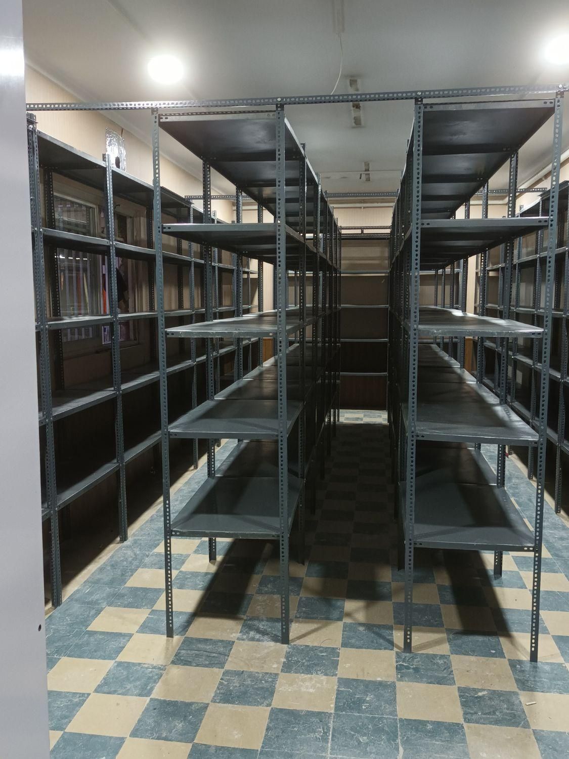 قفسه انباری ضخیم و قفسه بندی پیچ و مهره ای طوسی|فروشگاه و مغازه|تهران, بازار|دیوار