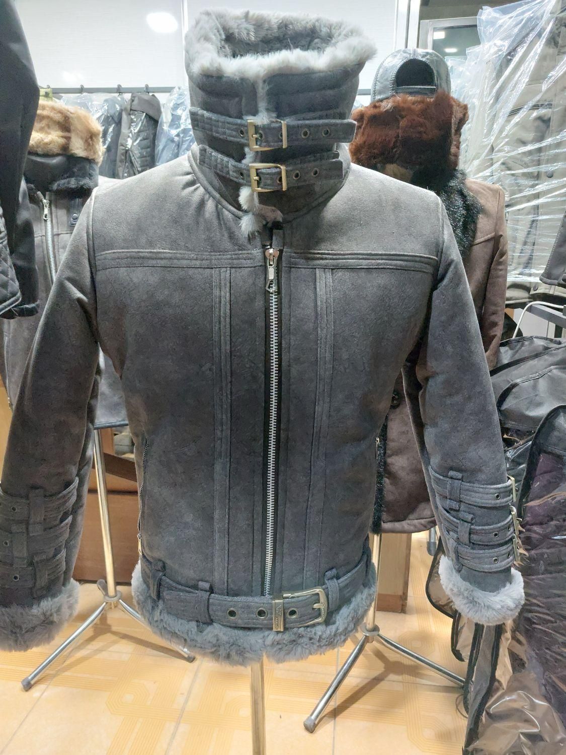 پیزارا مونت تبریز|لباس|تبریز, |دیوار