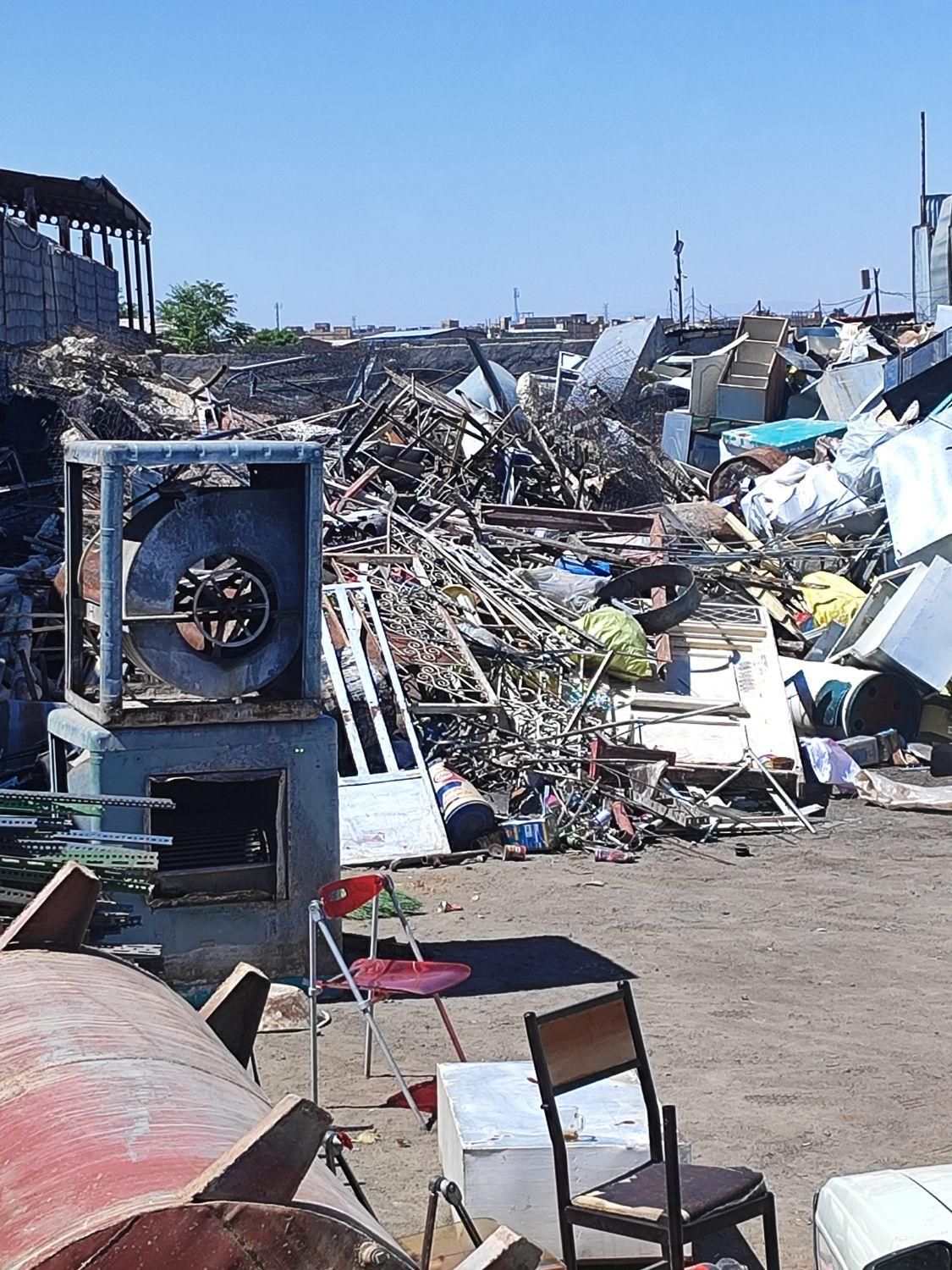 خرید ضایعات آهن کابینت آلومینیوم درب|عمده‌فروشی|مشهد, چهارچشمه|دیوار